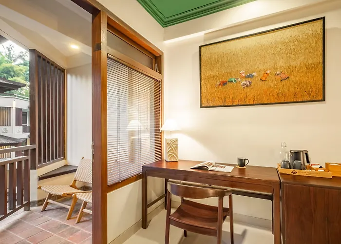 ホテル Semana Residences By Cove 4*